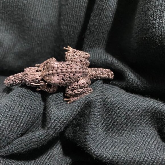 Sarda Leap of Faith Frog Bracelet - Picture 1 of 4